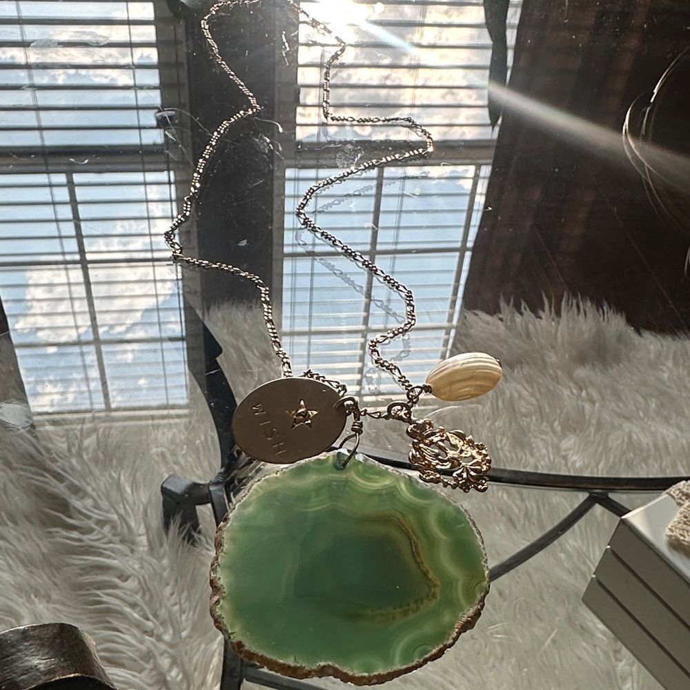 Max & Zoe Long Gold Agate Charm Necklace